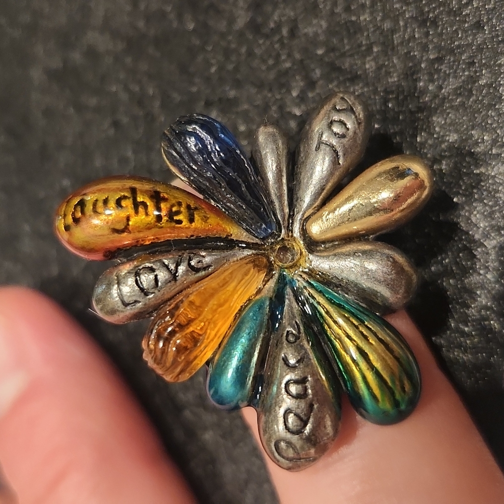 Jewelry - Picture 4 of 5